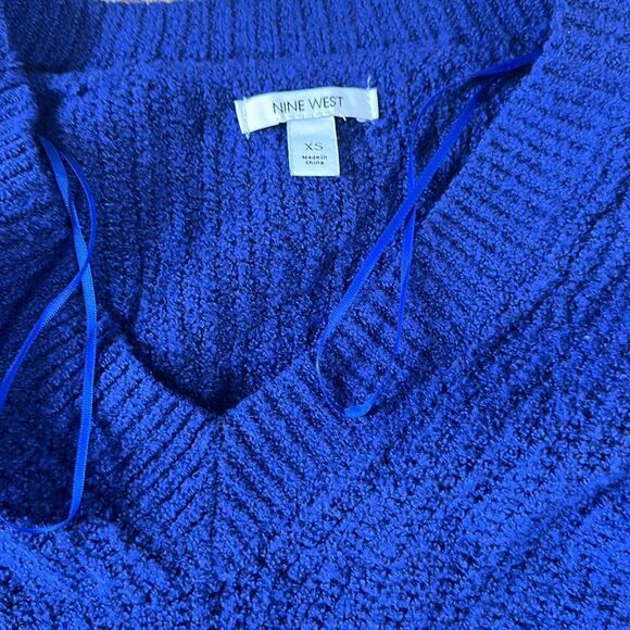 NWT Nine West Blue V Nech Stitch Front Sweater Size XS - Picture 3 of 4